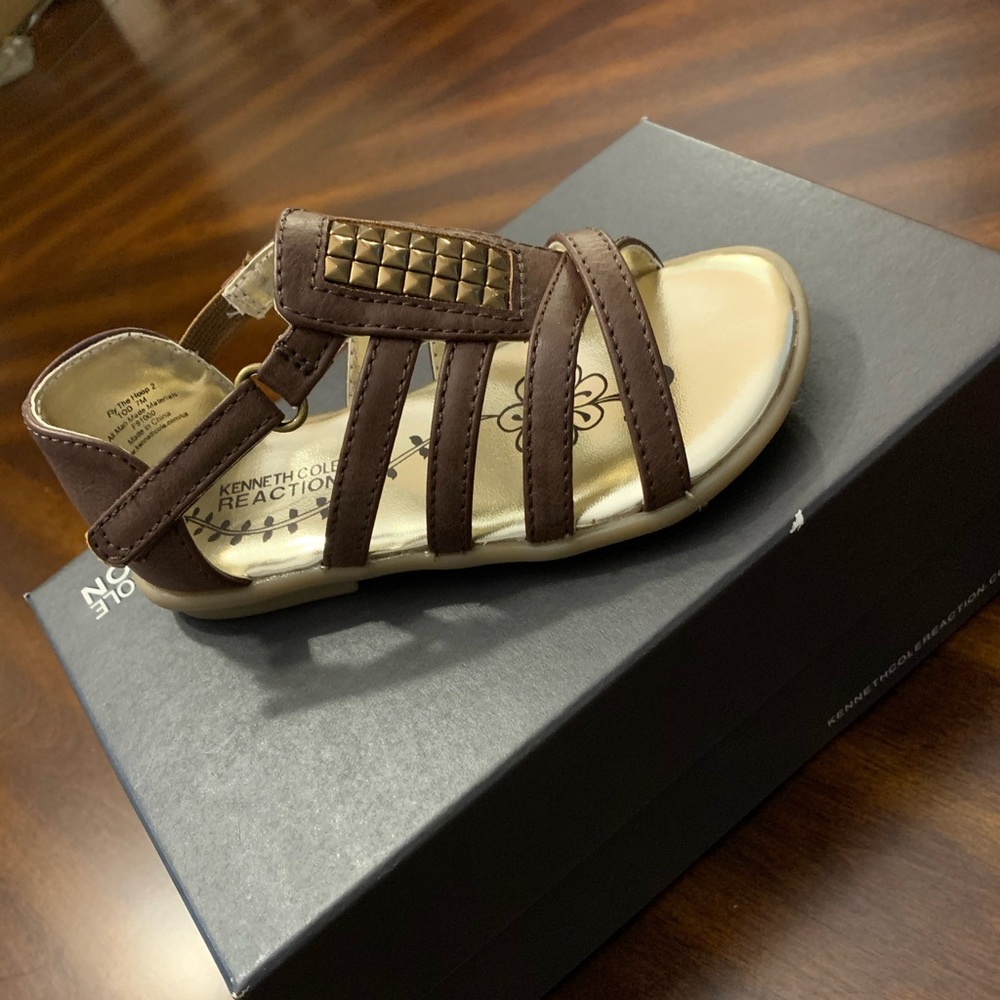 Kenneth Cole Reaction Sandals